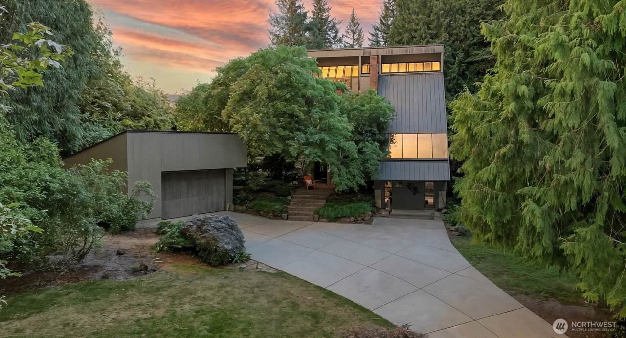 14229 213th Street - Photo 1