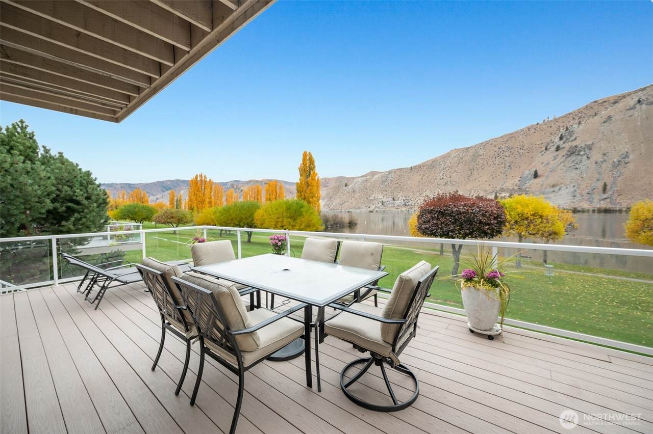 345 Lakefront Drive - Photo 1