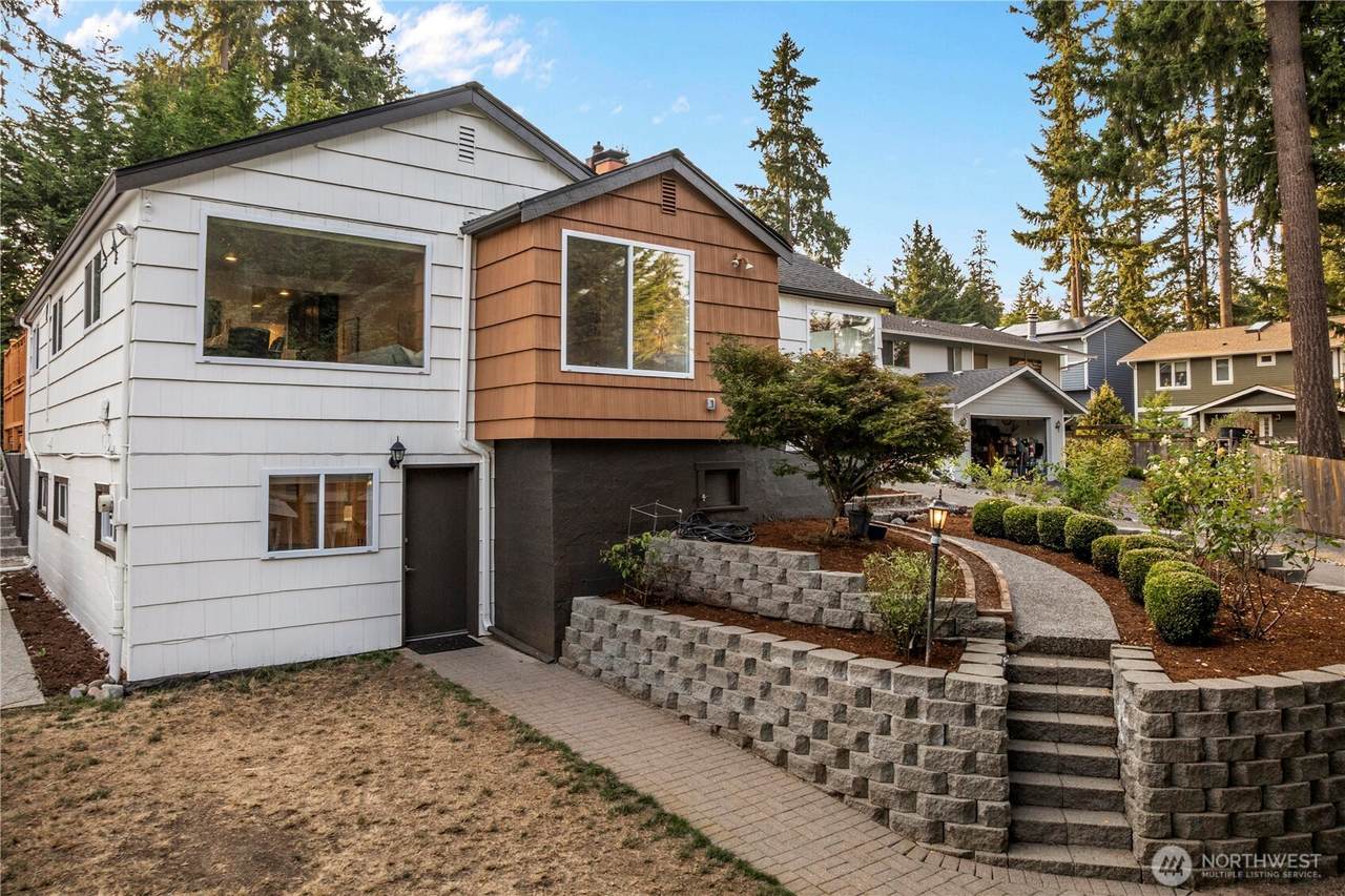 15245 Fremont Avenue - Photo 1