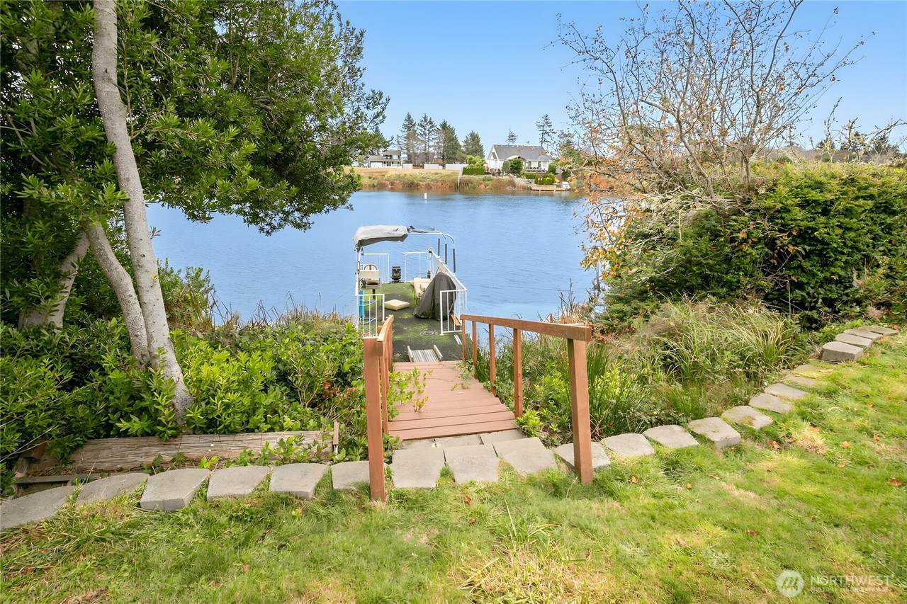 510 Sunset Avenue - Photo 1