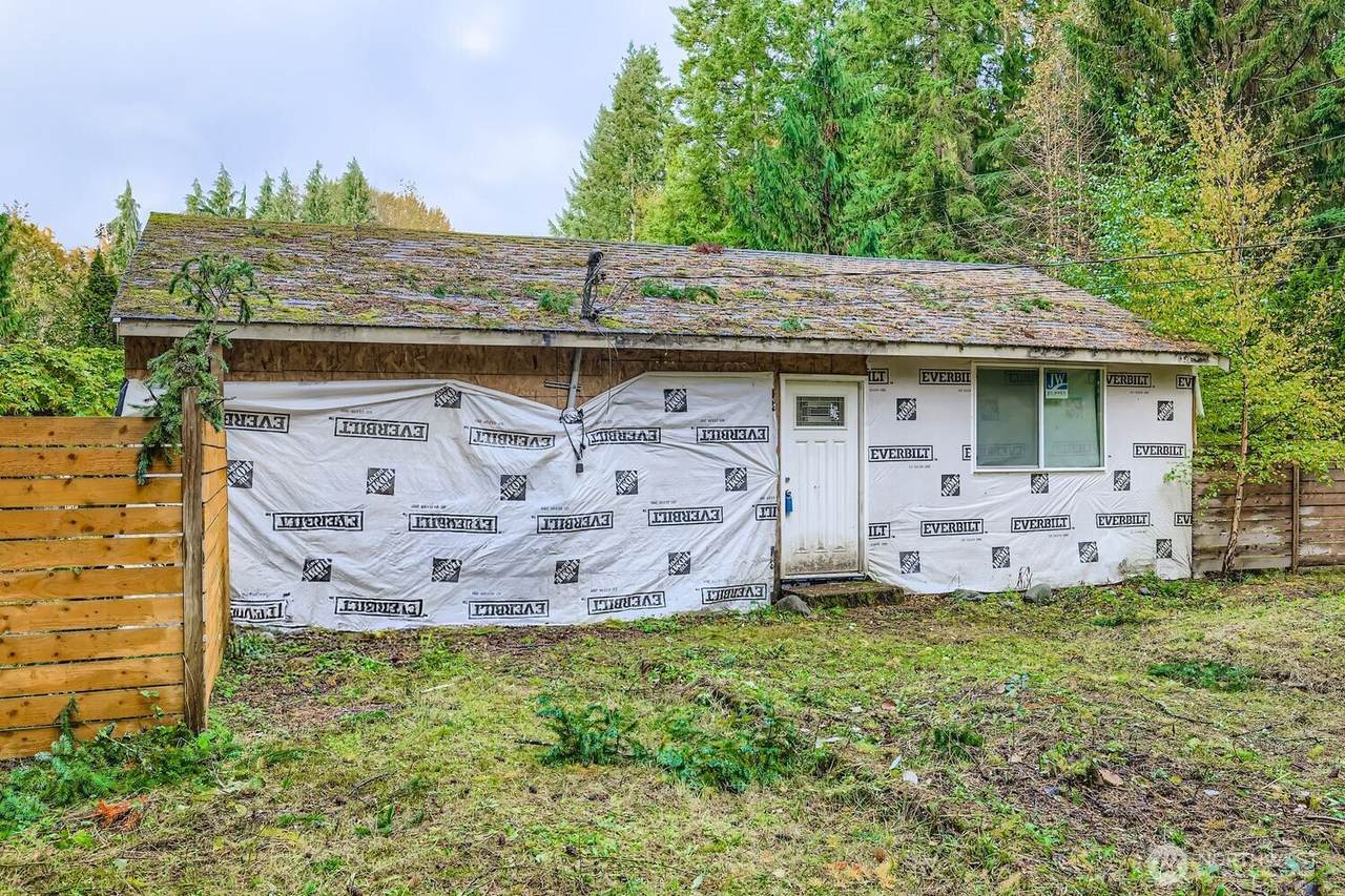 16955 185th Avenue - Photo 1