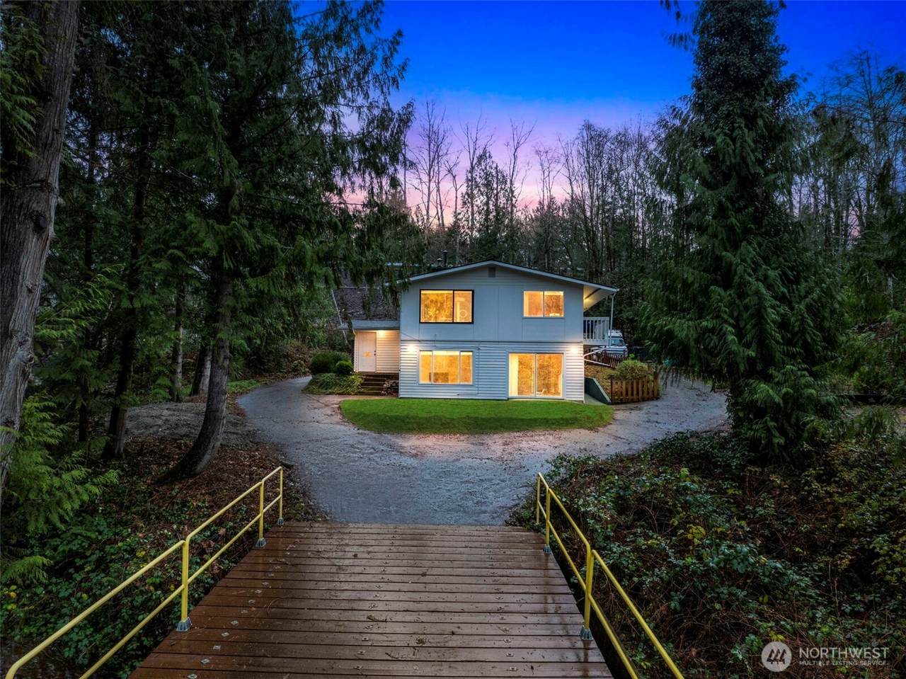 6311 -6313 151st Street - Photo 1