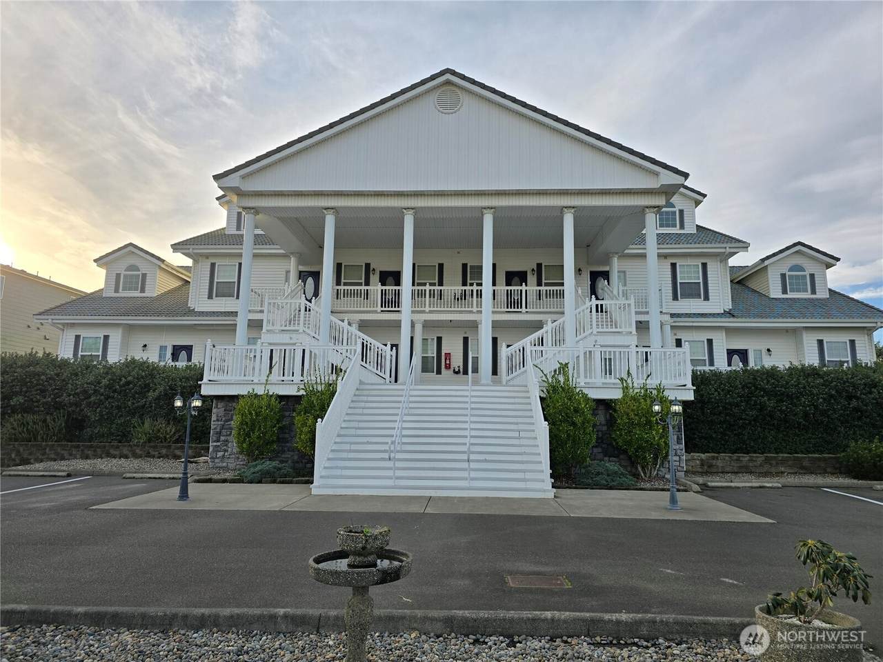 855 Ocean Shores Boulevard - Photo 1