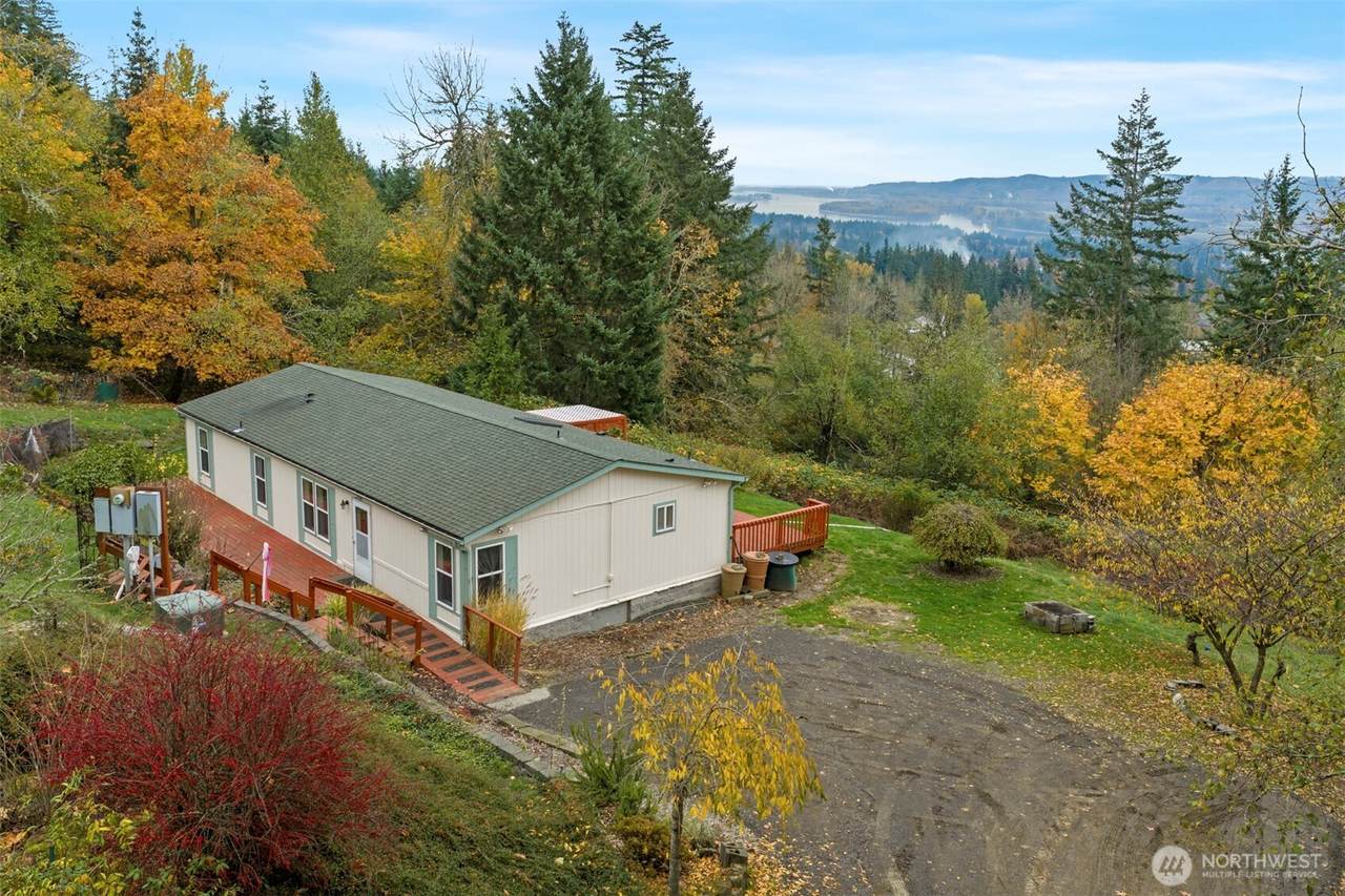 1115 China Garden - Photo 1