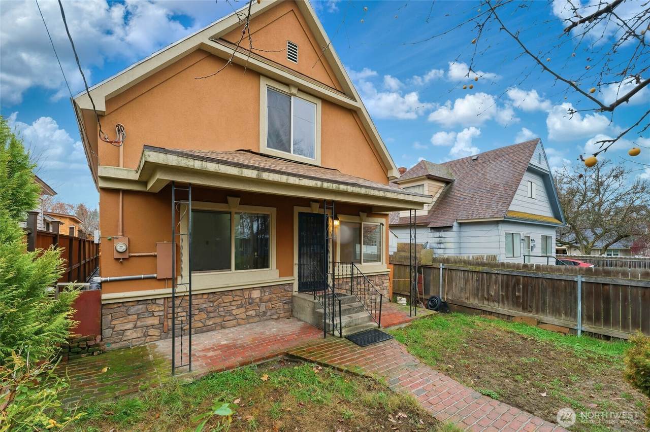 818 Hobson Street - Photo 1