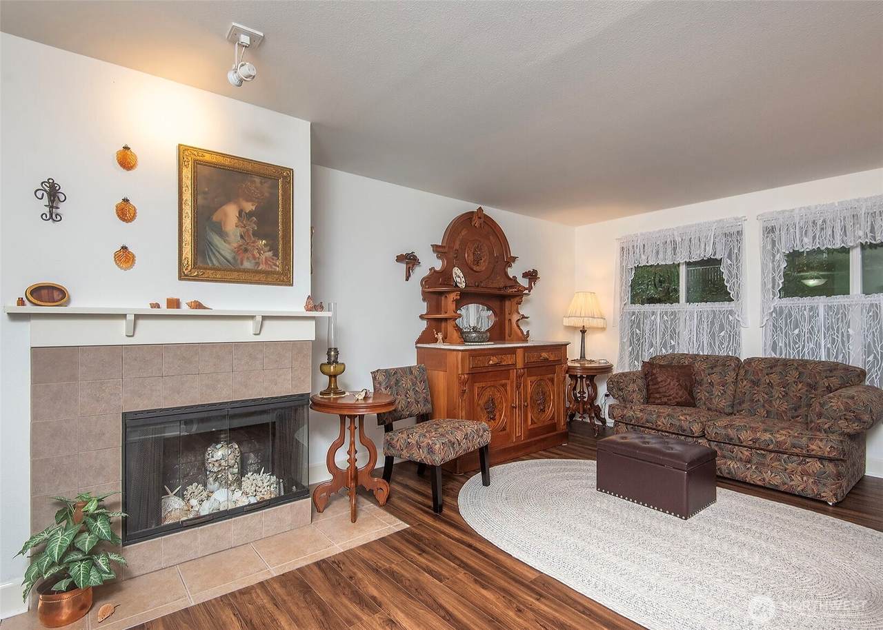 300 N 130th Street - Photo 1