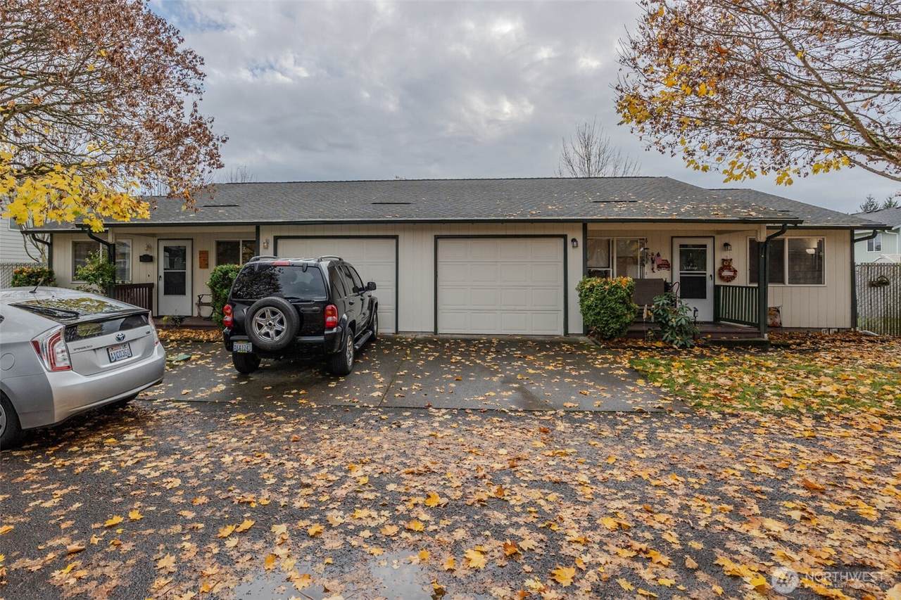 7505 135th Avenue - Photo 1