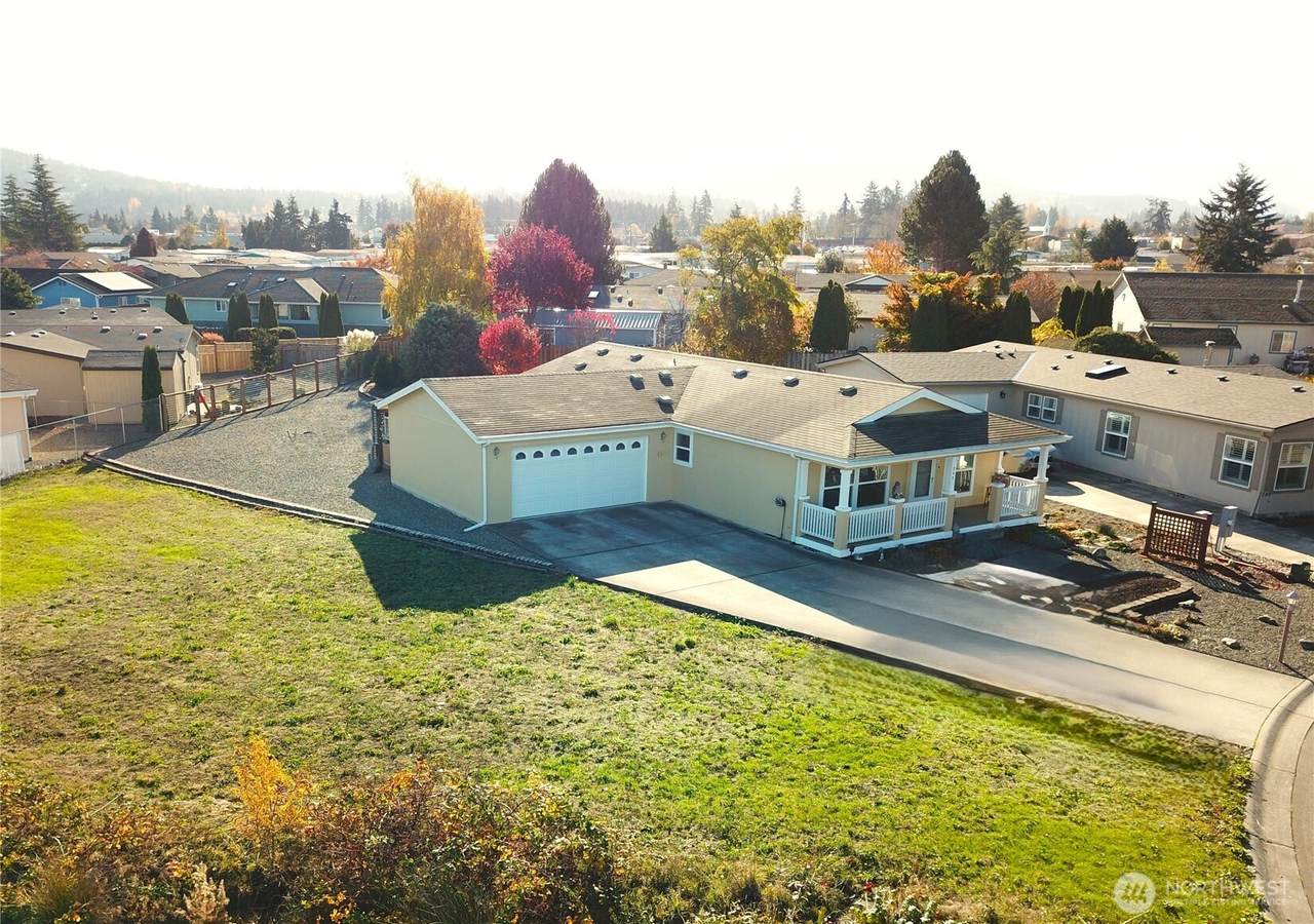 747 Heritage Loop - Photo 1