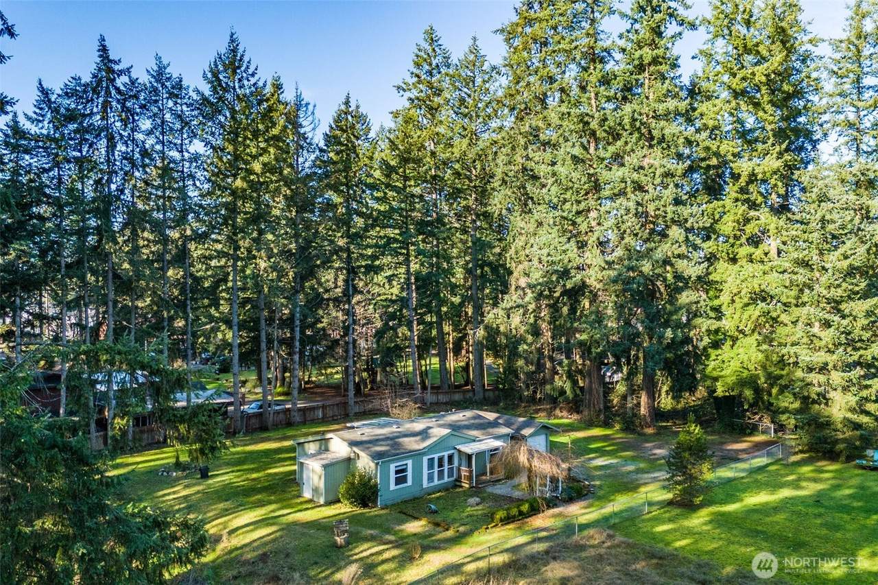 16016 11th Avenue - Photo 1