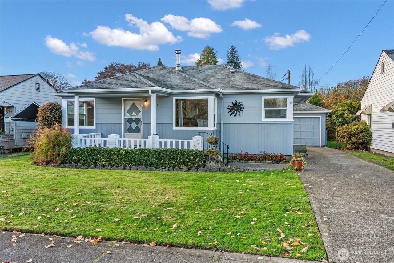 541 24th Ave. - Photo 1