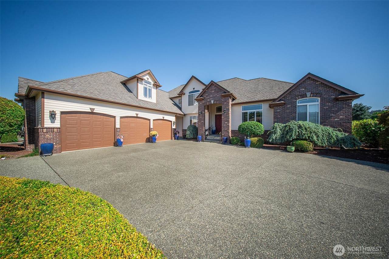 15301 147th Avenue - Photo 1