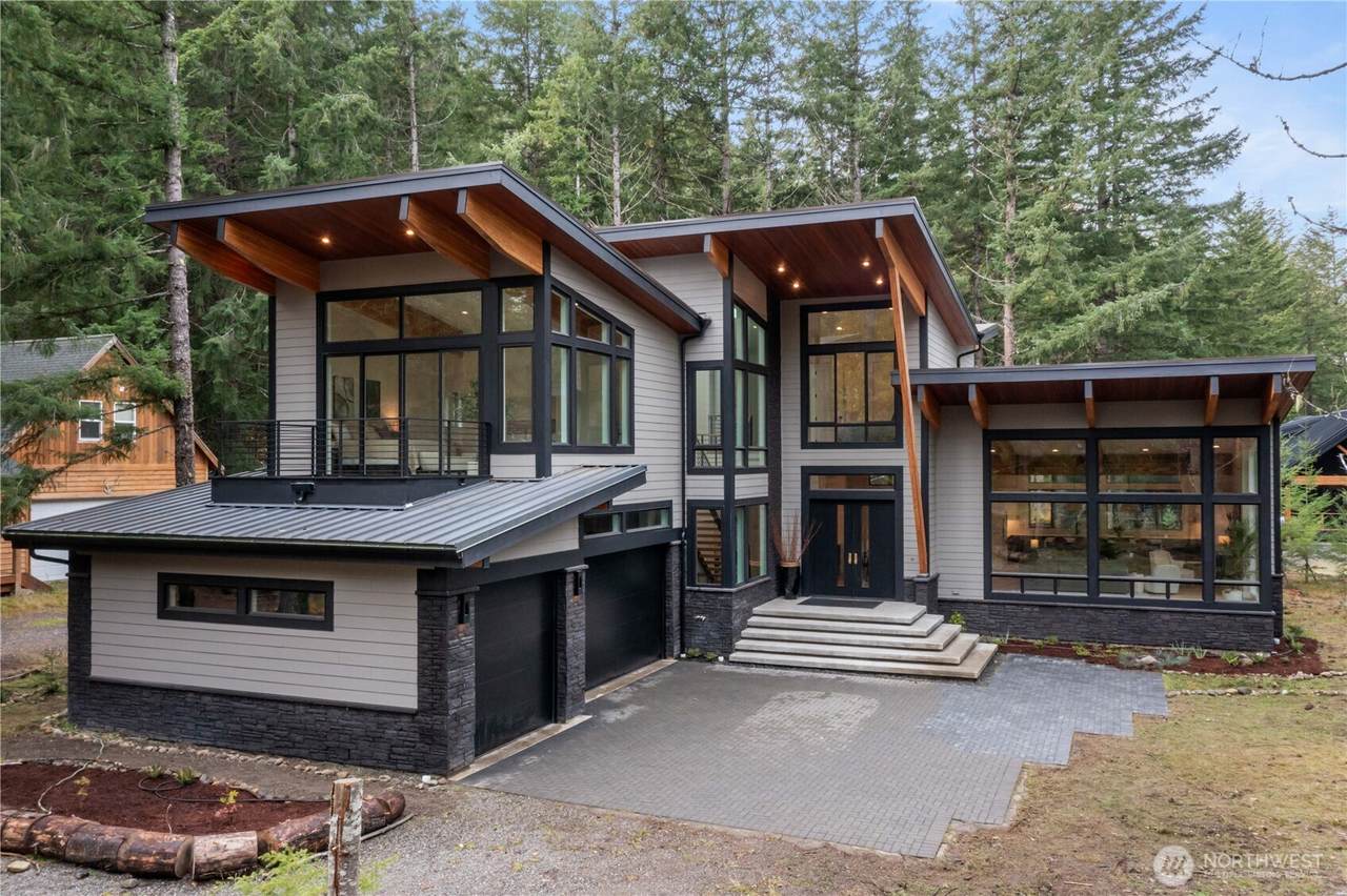 62315 Mountain Beaver Way - Photo 1