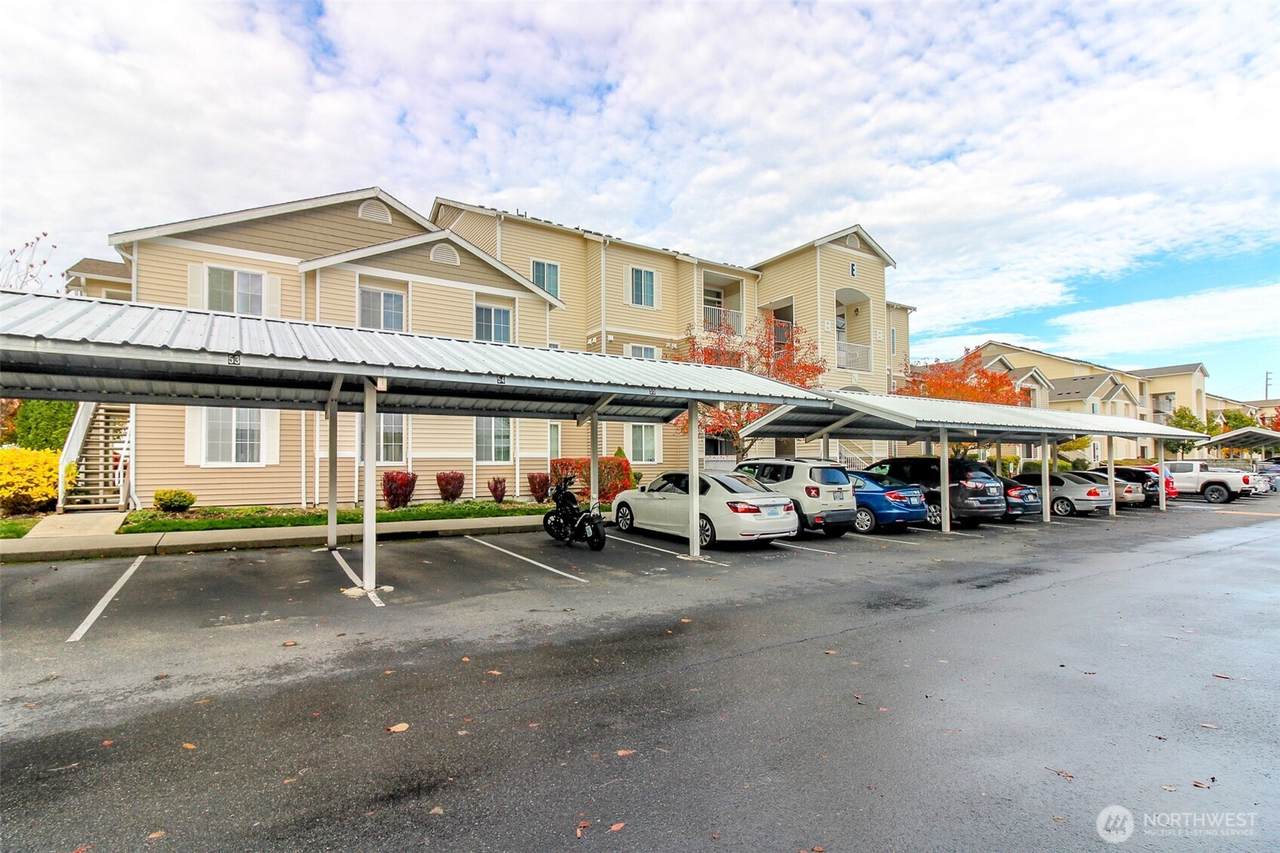 10007 186th Street - Photo 1