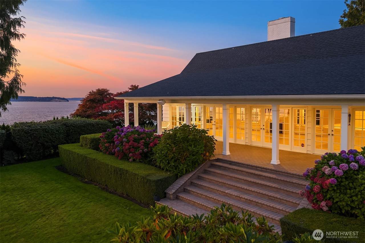 3727 Shore Avenue - Photo 1