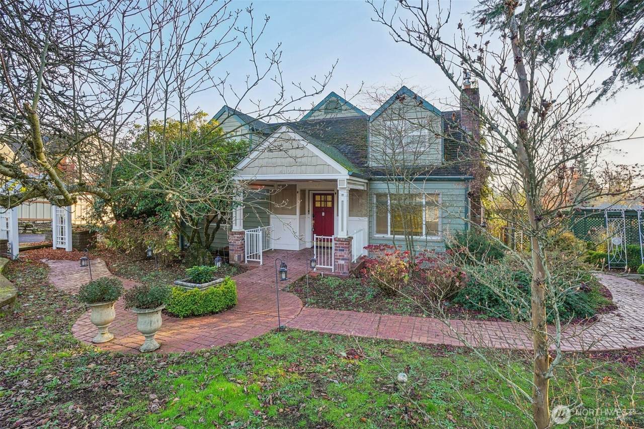 4107 60th Street - Photo 1