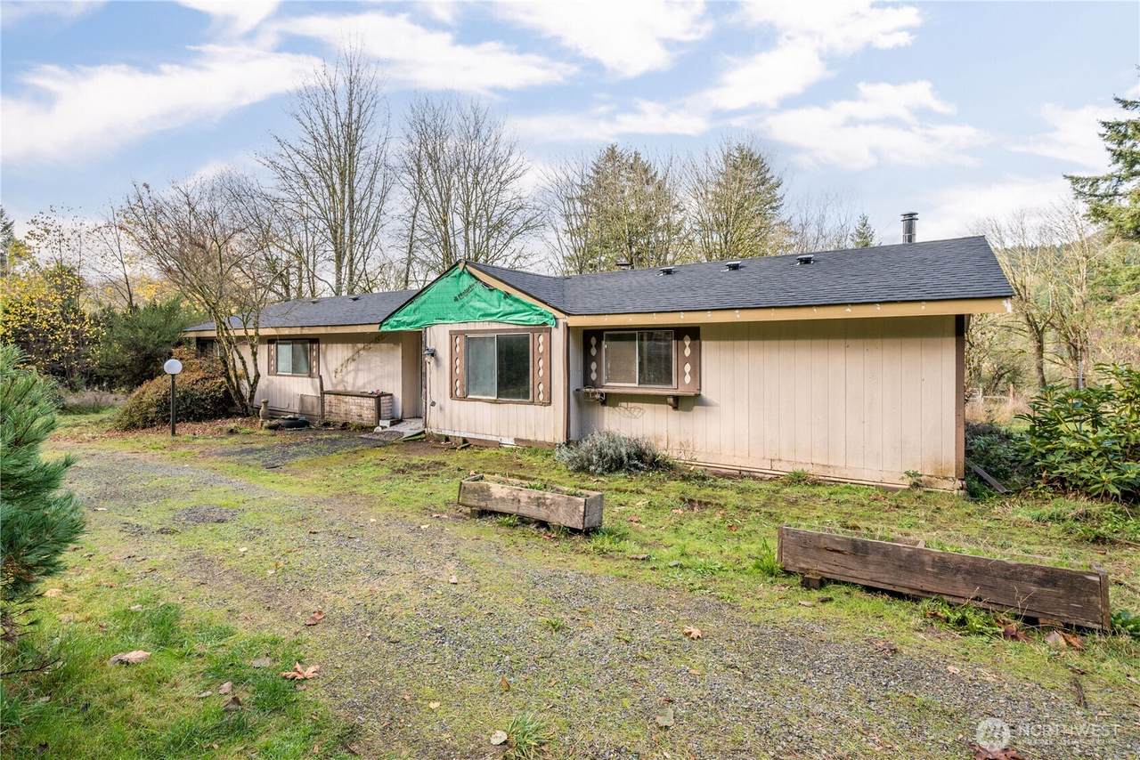 8908 Etna Road - Photo 1