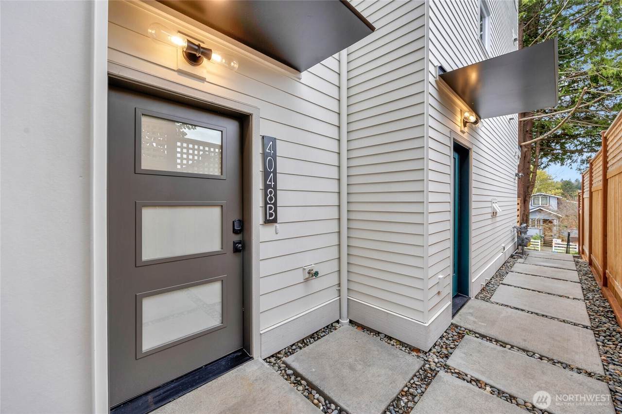 4048 32nd Avenue - Photo 1