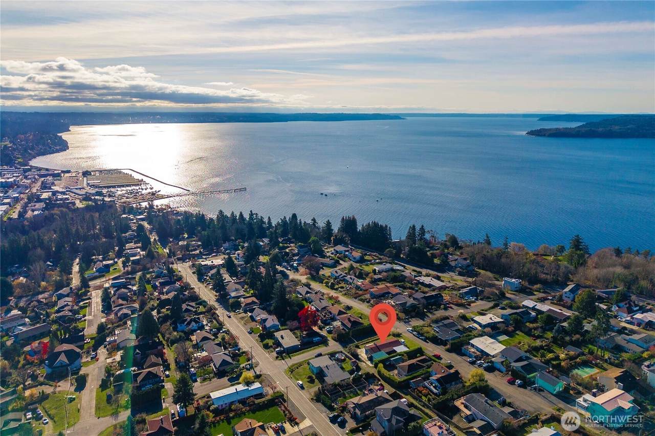 304 213th Street - Photo 1