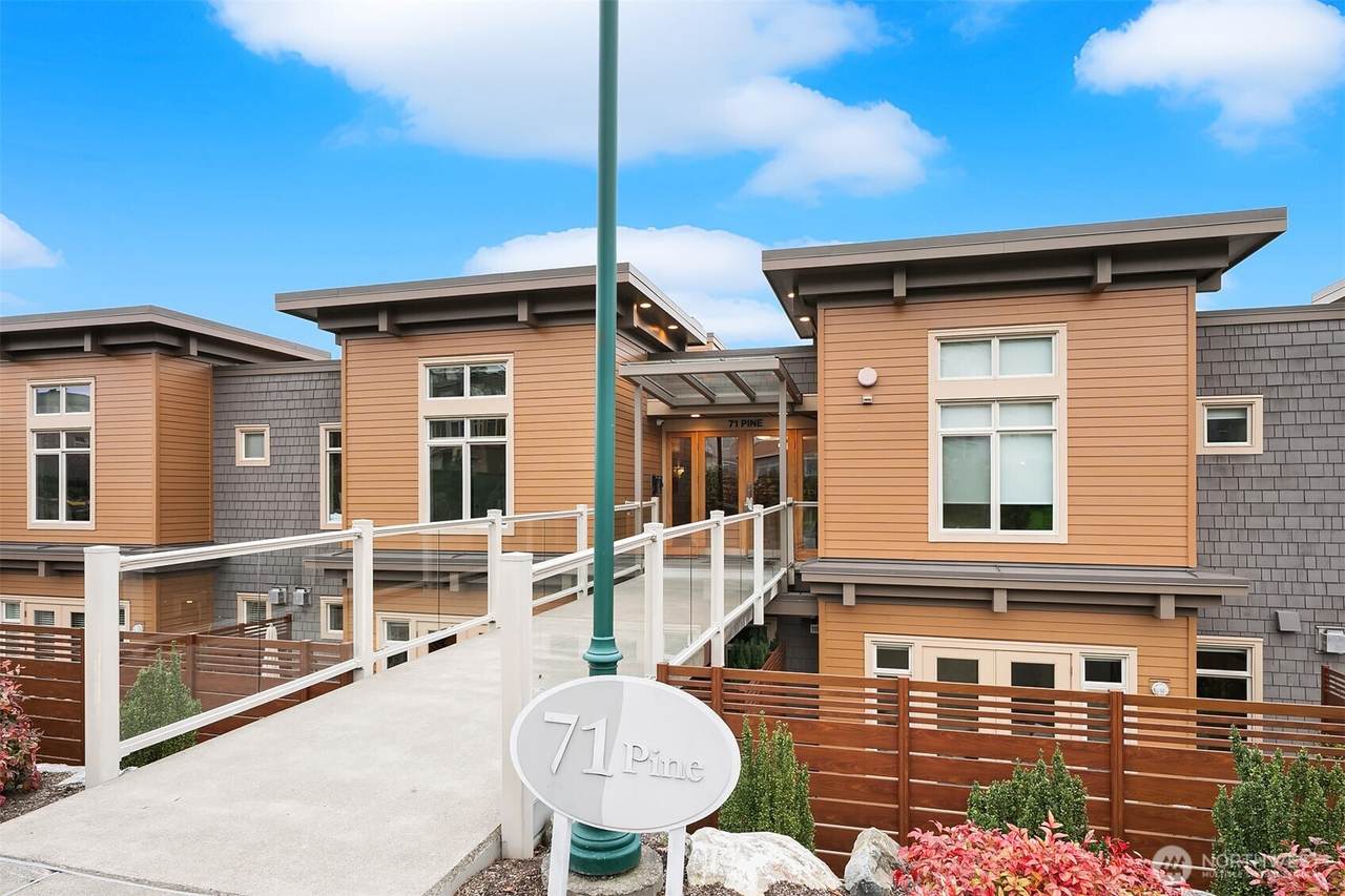 71 Pine Street - Photo 1