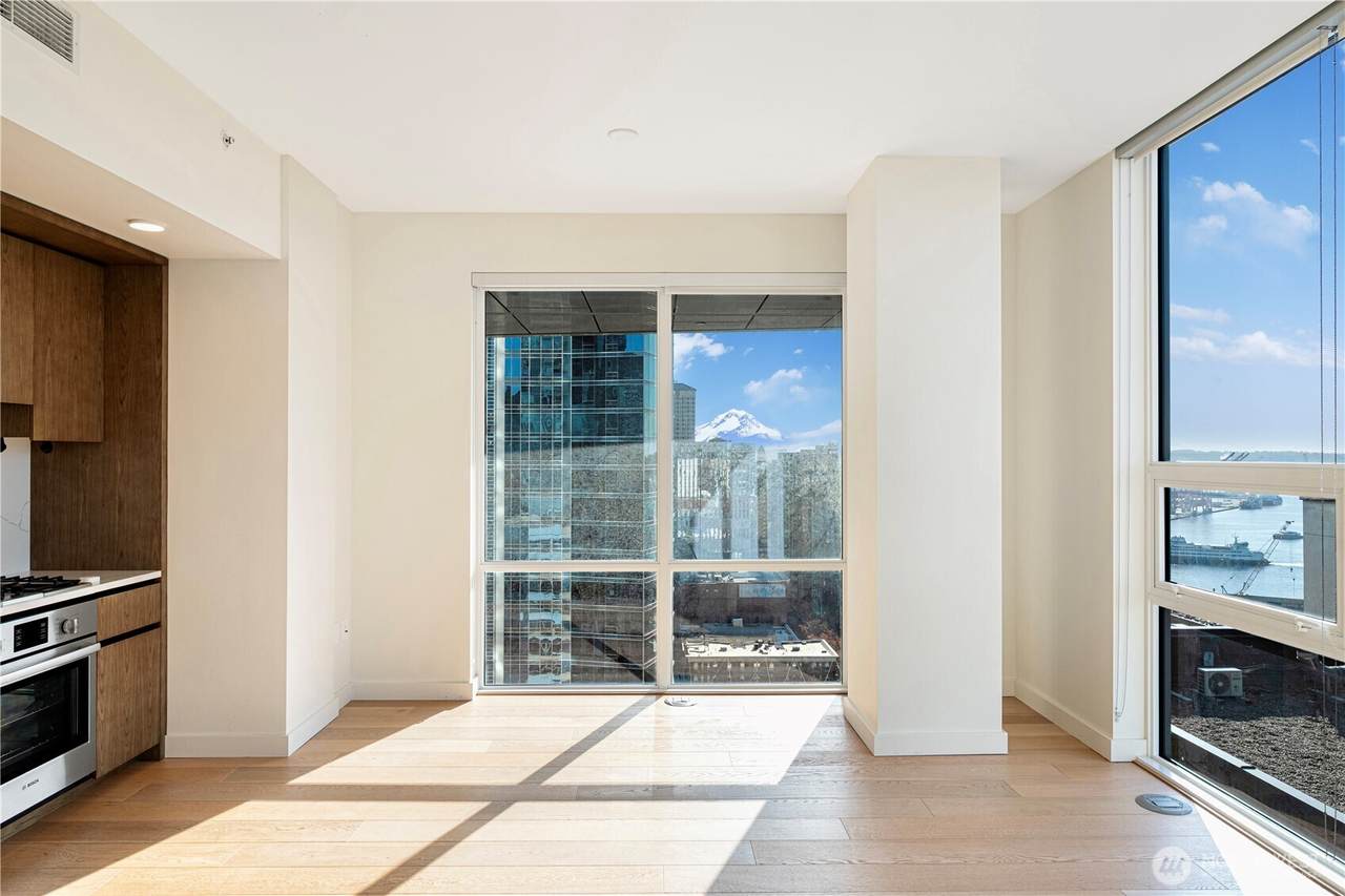 121 Stewart Street - Photo 1