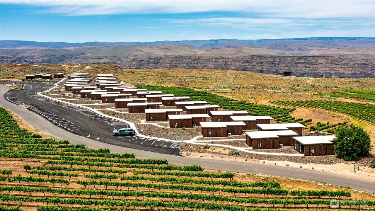 23692 Cliffe Pointe Road - Photo 1