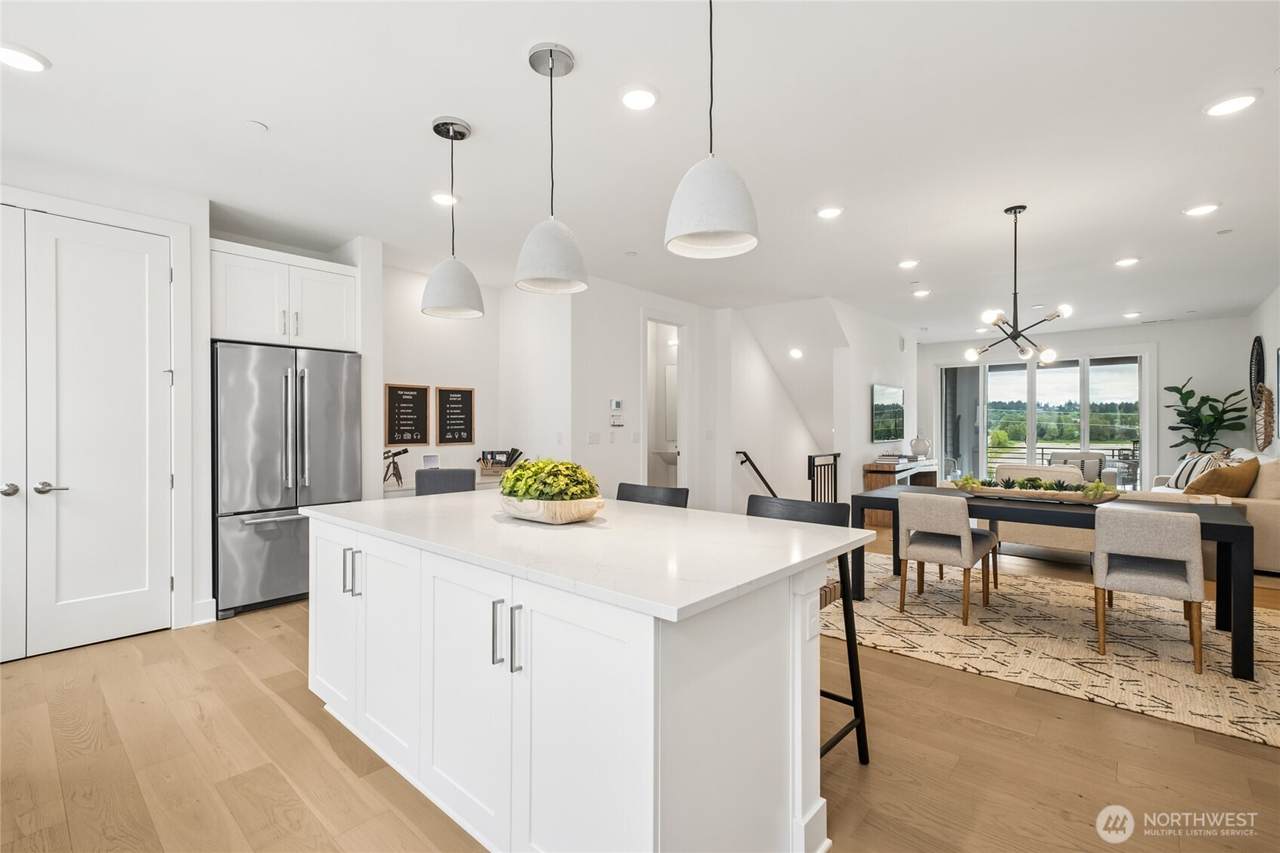 12217 137th Place - Photo 1