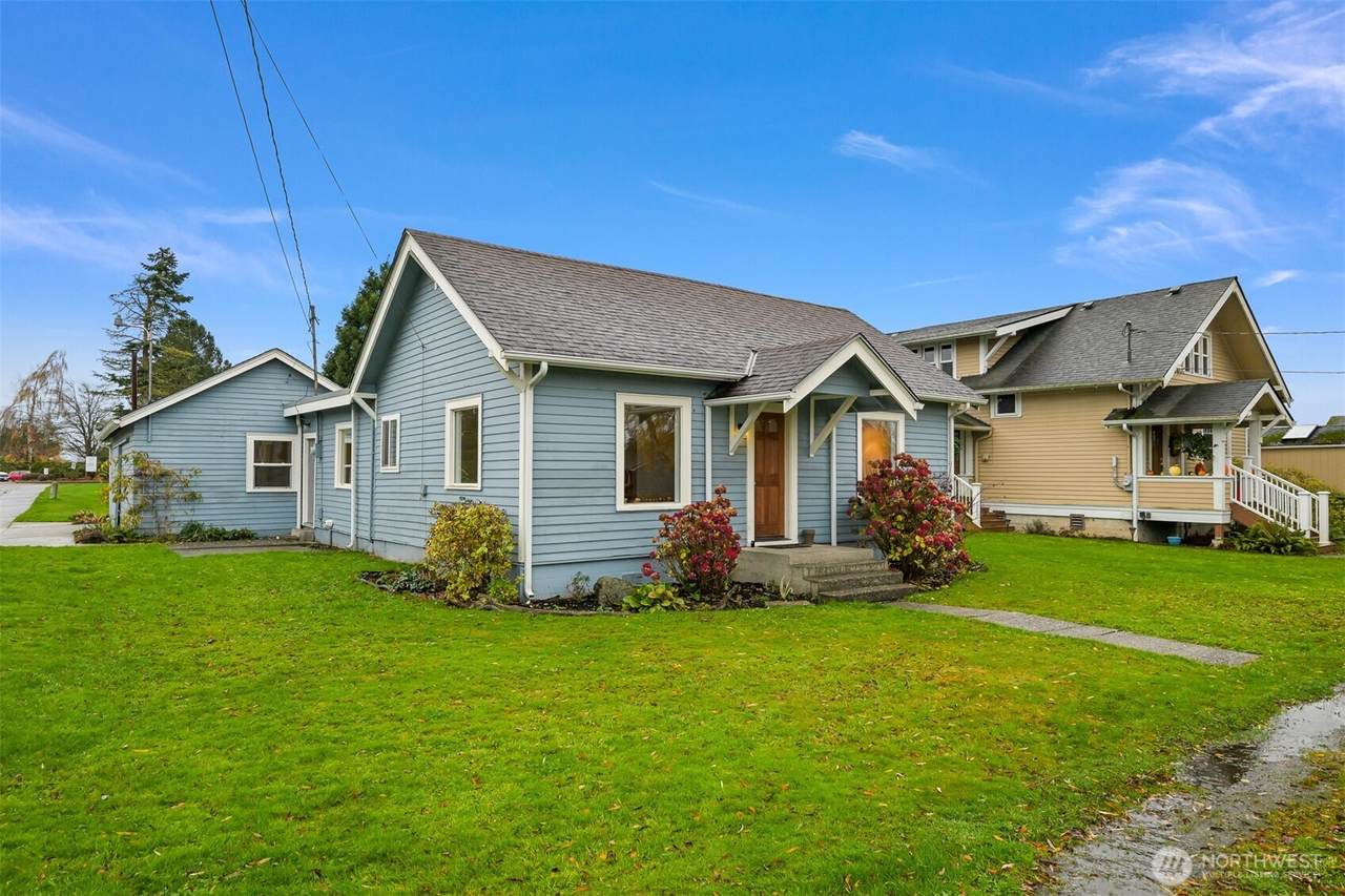 5811 Main Street - Photo 1