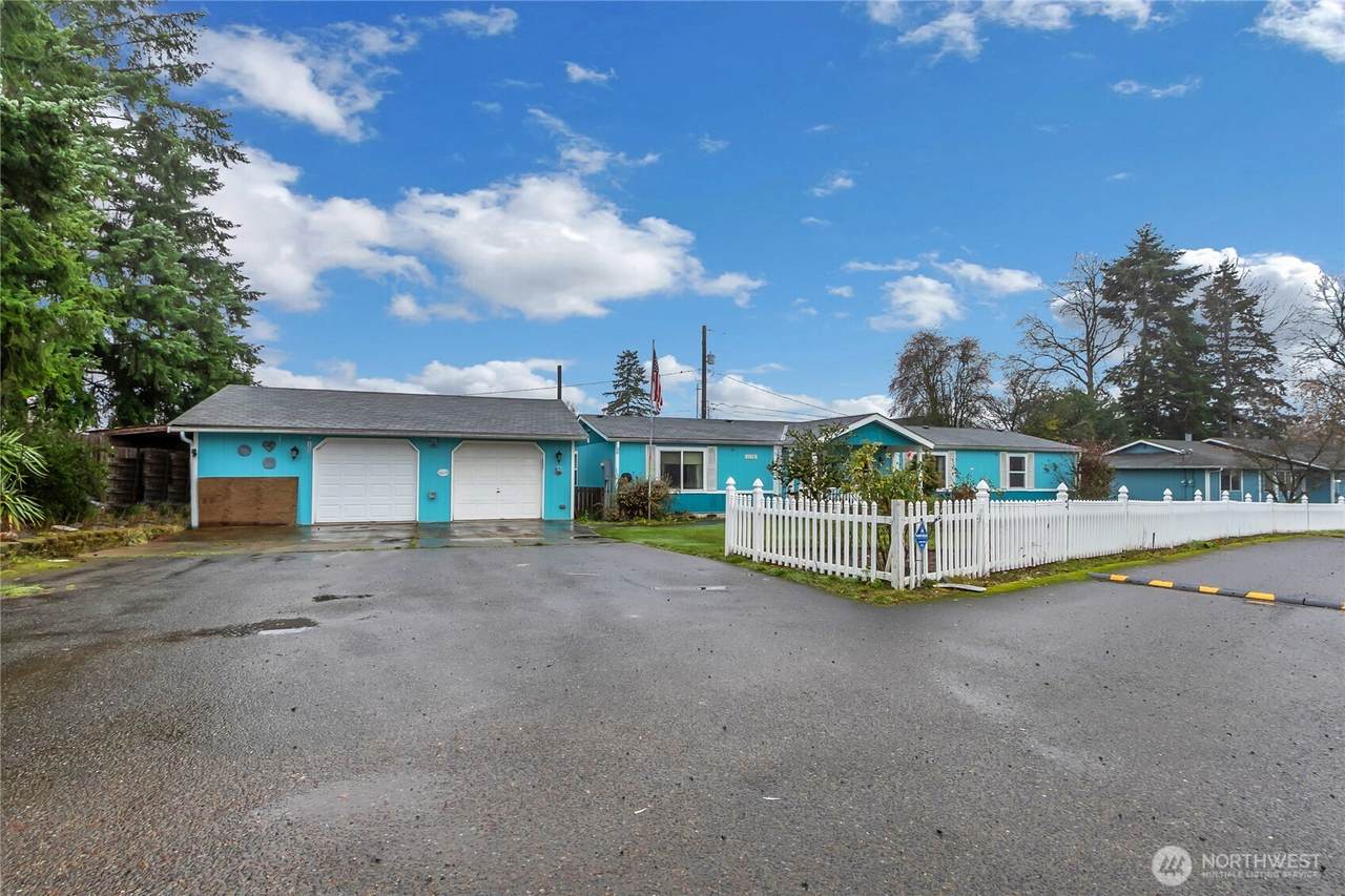 1112 106th St Ct E - Photo 1