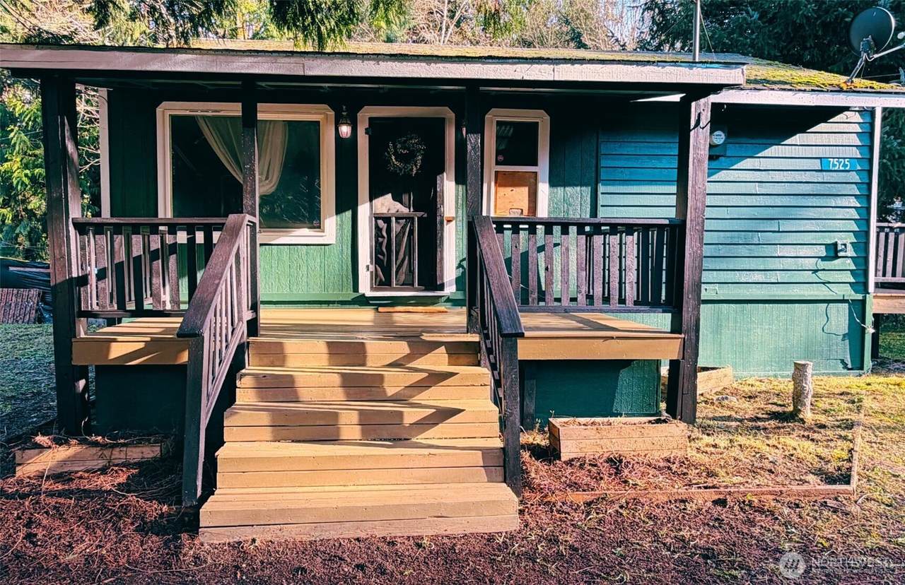 7525 Center Court - Photo 1