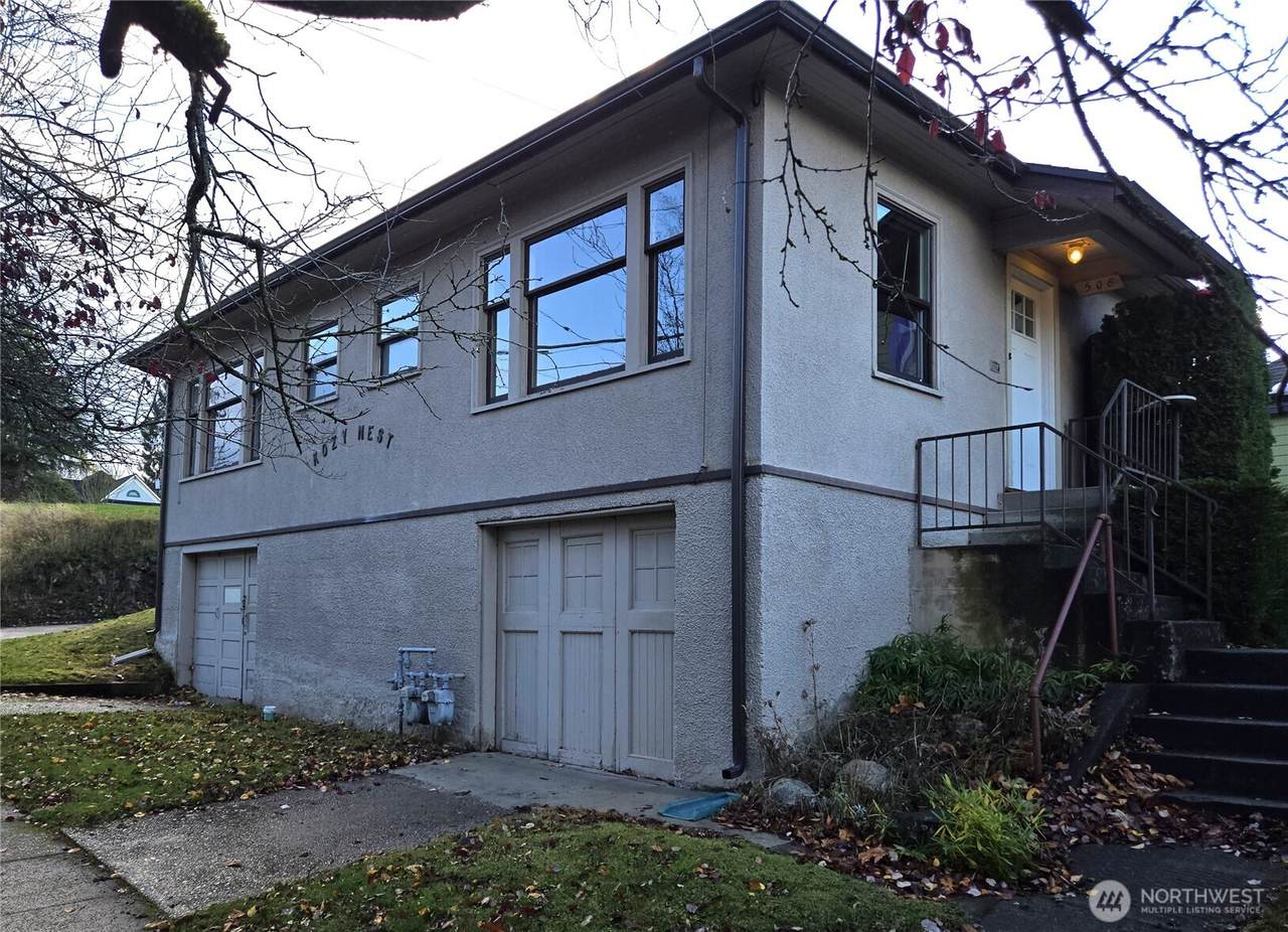 508 Gladstone Street - Photo 1