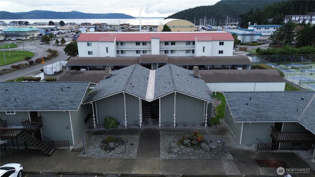1710 Skyline Way - Photo 1