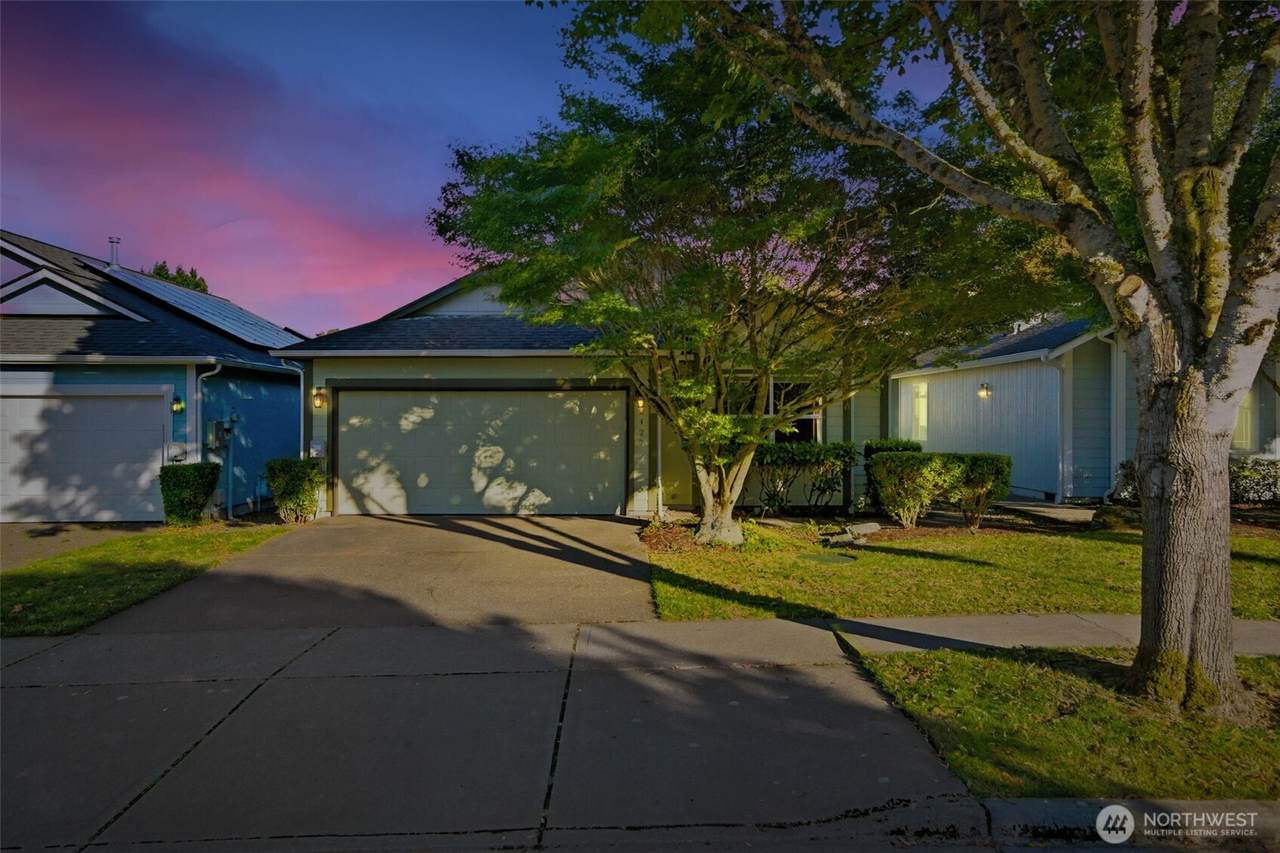 2427 Boulevard Heights Loop - Photo 1