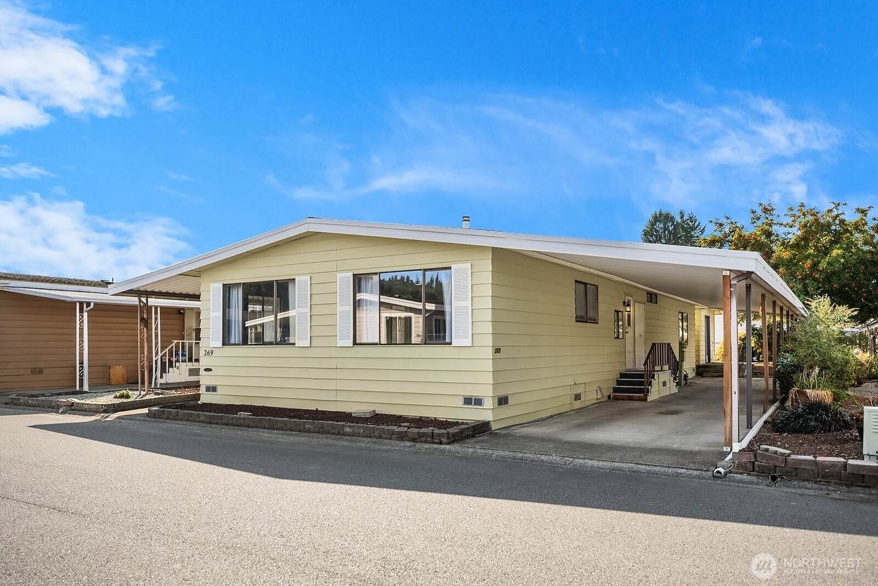 1402 22nd Street - Photo 1