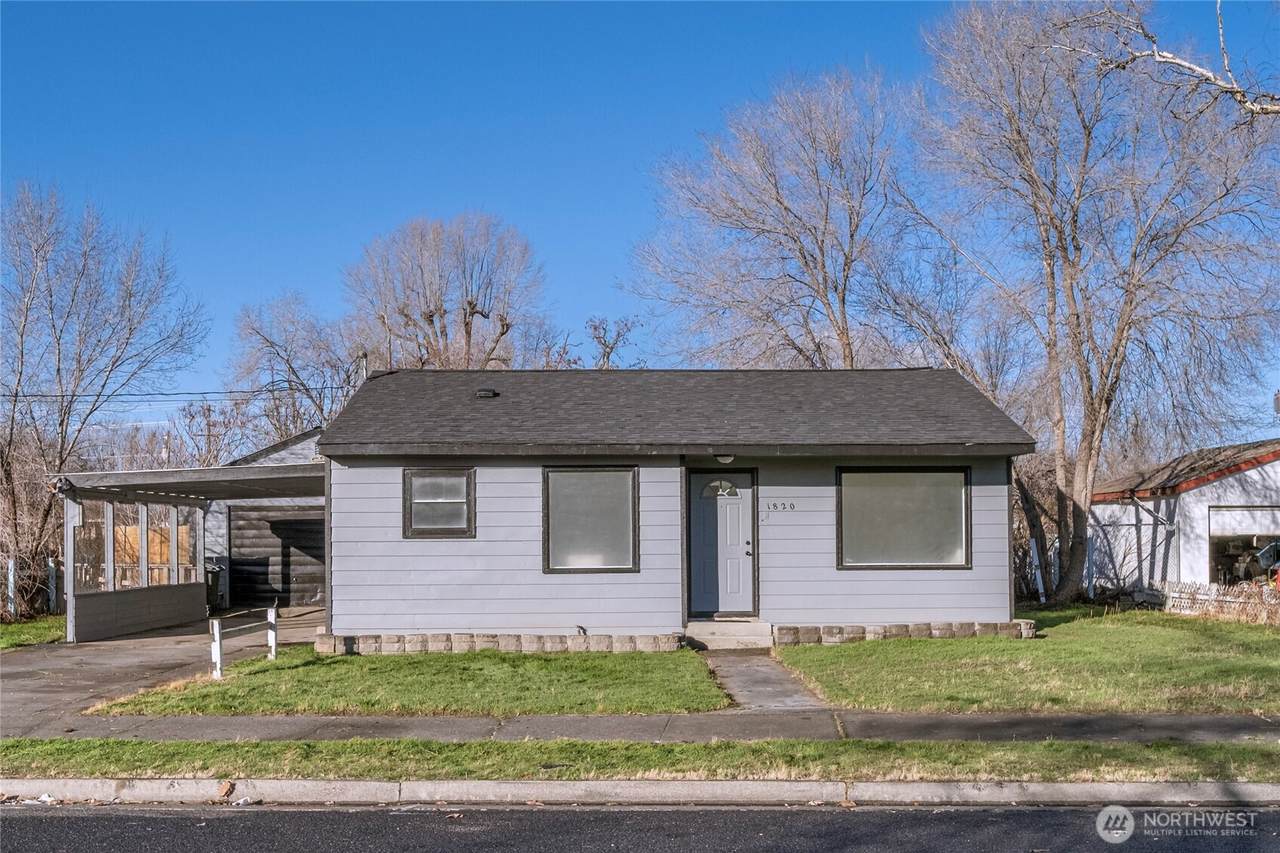 1820 Lakeside Drive - Photo 1