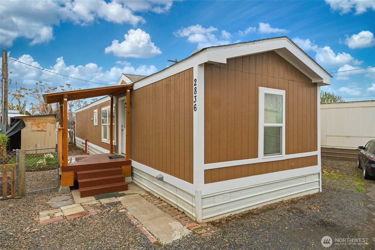 2836 Concord Lane - Photo 1