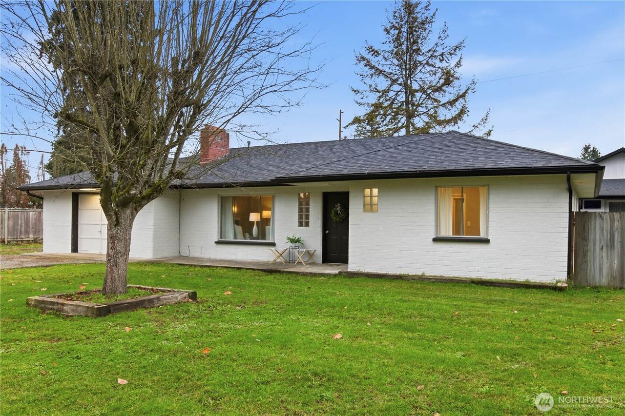 7117 44th Avenue - Photo 1