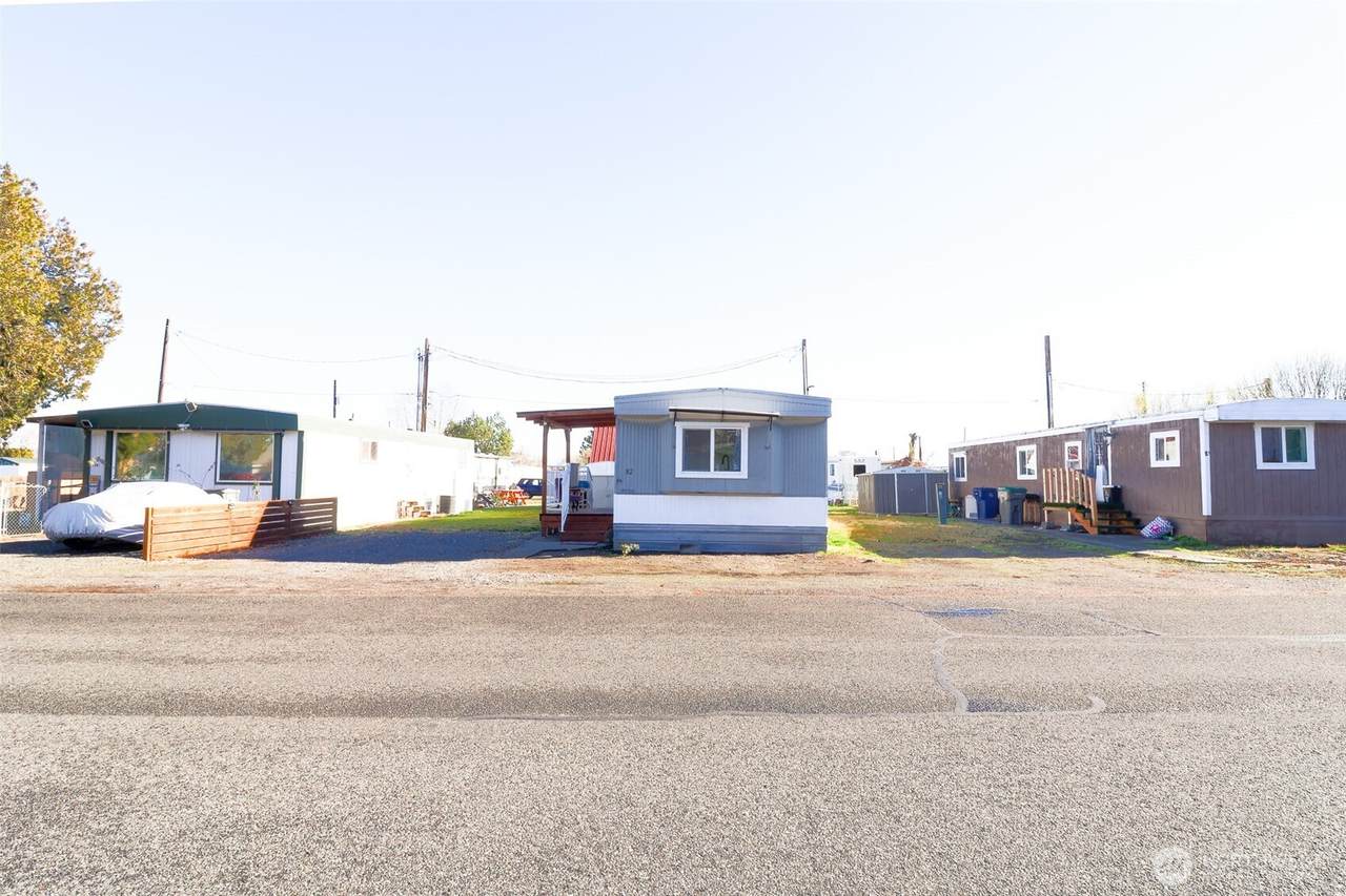 1421 Cedar #82 Street - Photo 1