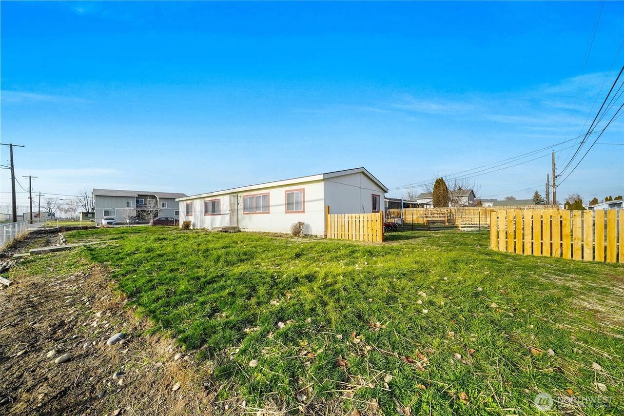 705 D Street - Photo 1