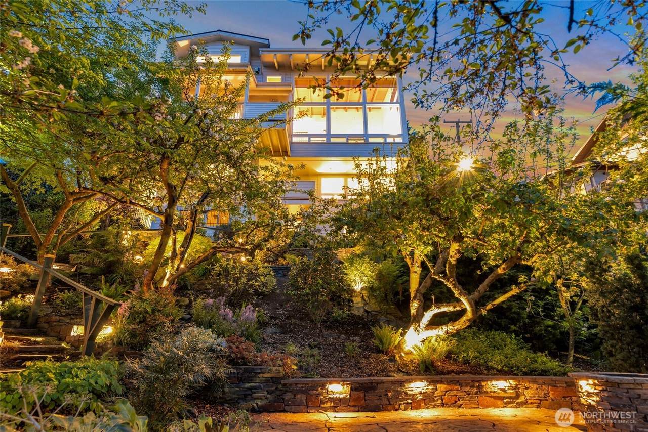 225 Ward Street - Photo 1