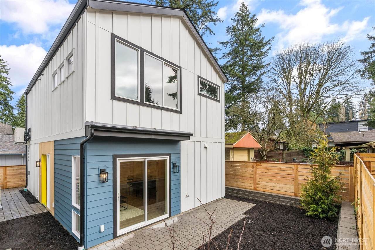 14306 Roslyn Place - Photo 1