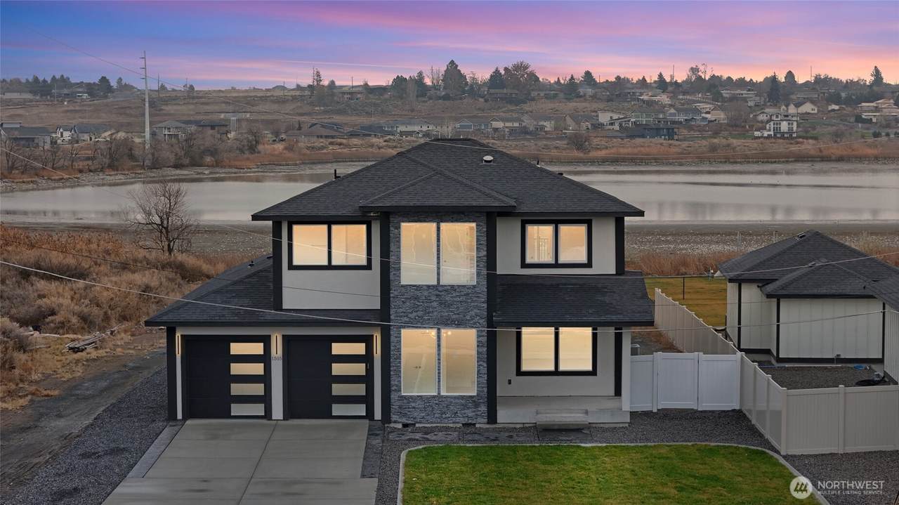 1515 Lakeside Dr - Photo 1