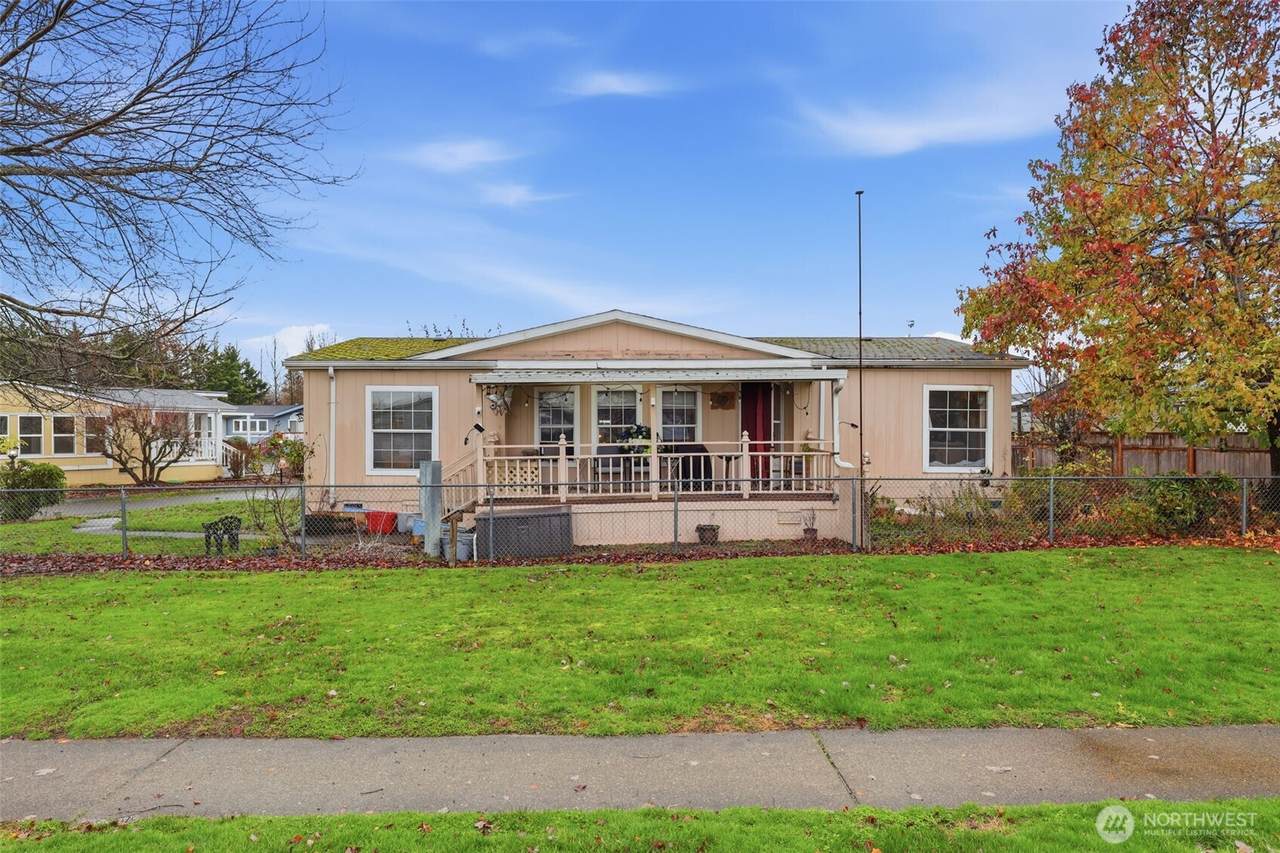 298 Holly Drive - Photo 1