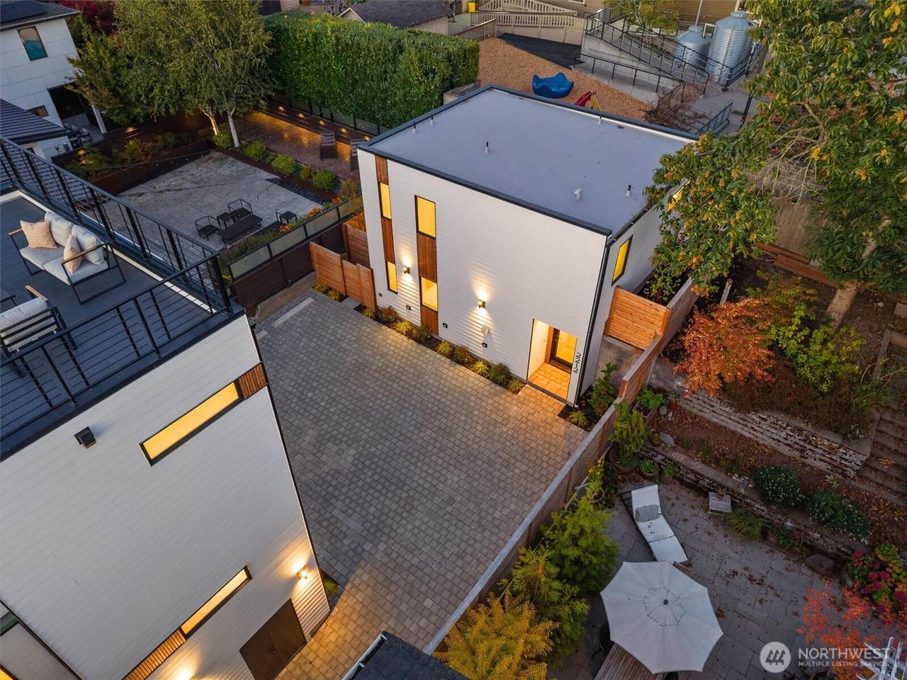 2212 Broadway - Photo 1