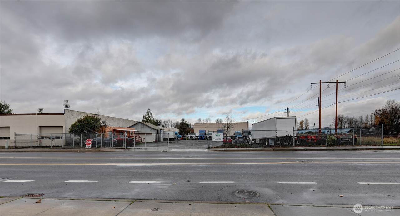 809 Main Street - Photo 1