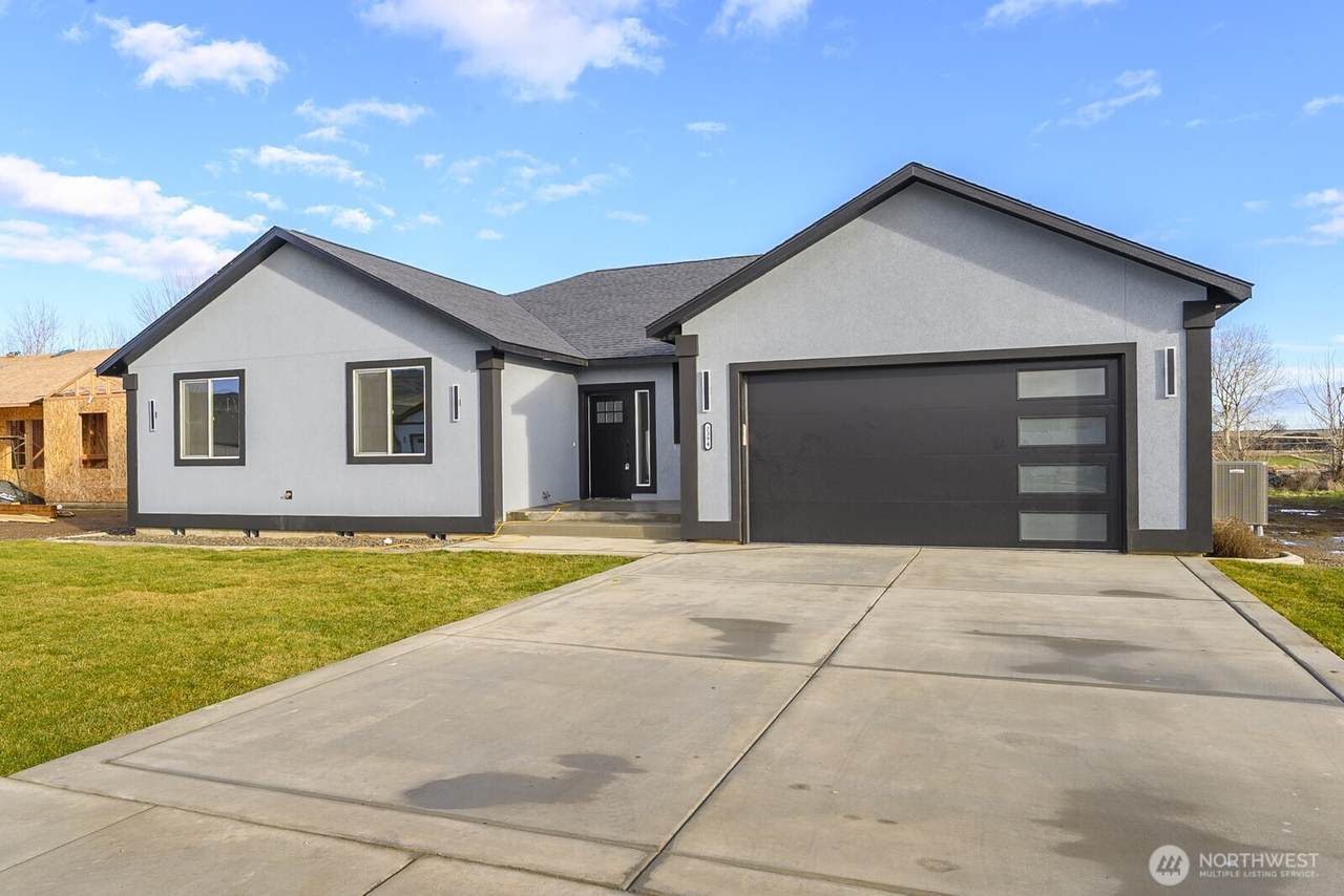 2394 Hunter Street - Photo 1