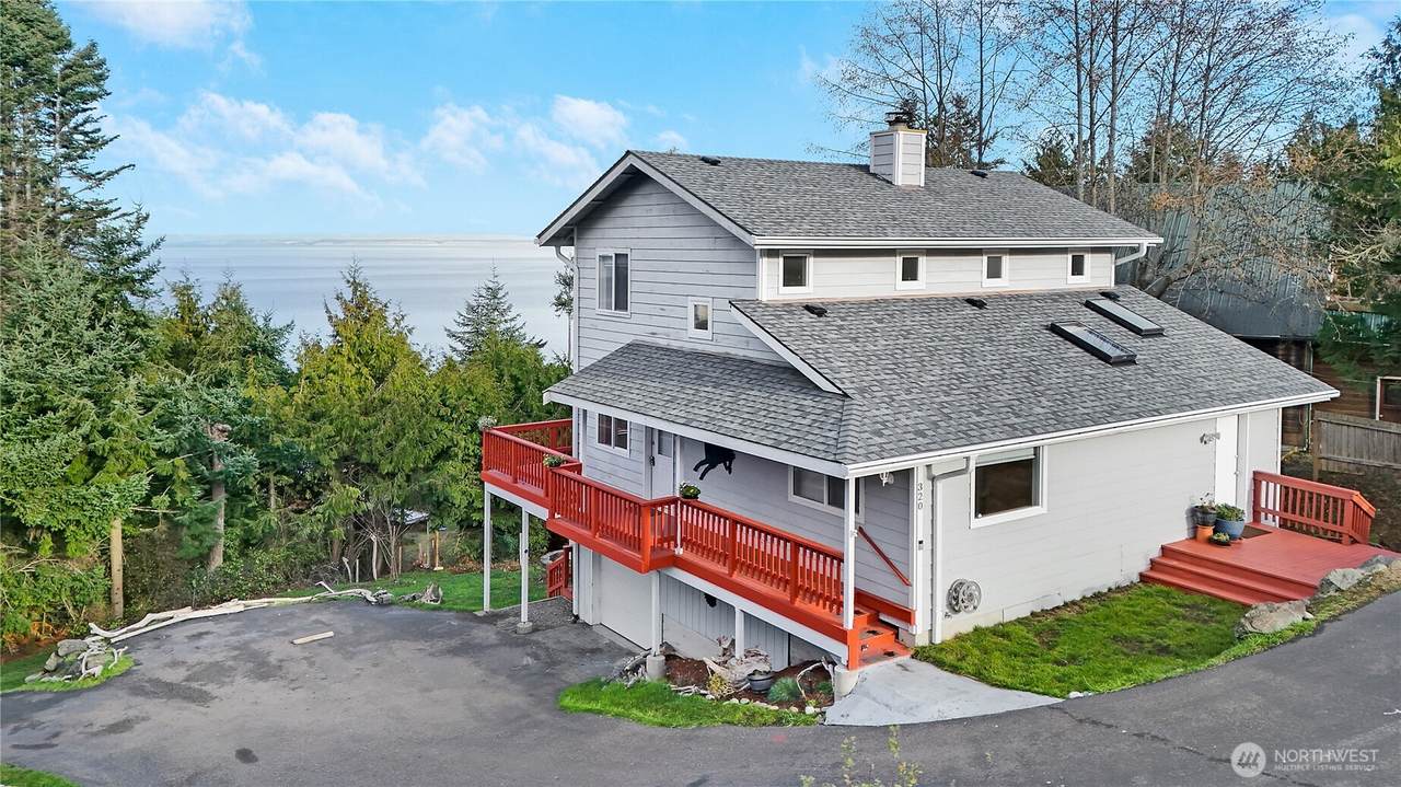 320 North Street - Photo 1