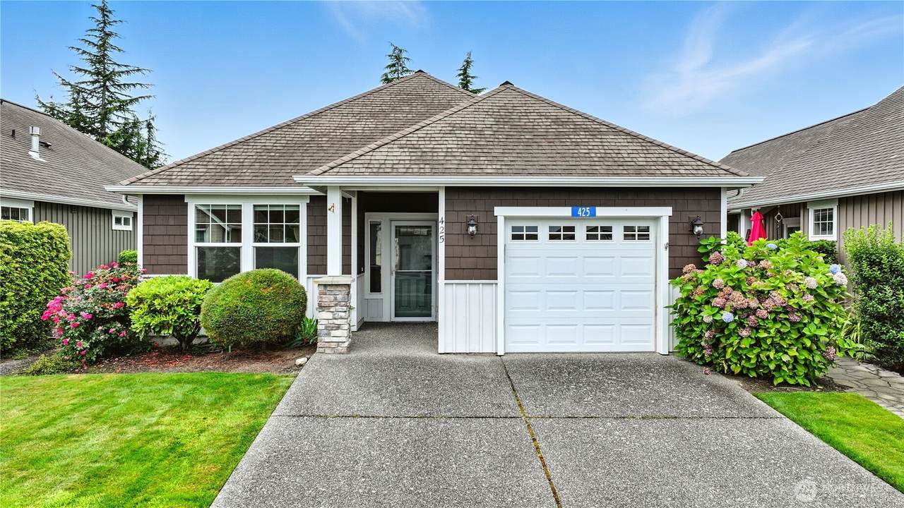 425 Garden Lane - Photo 1