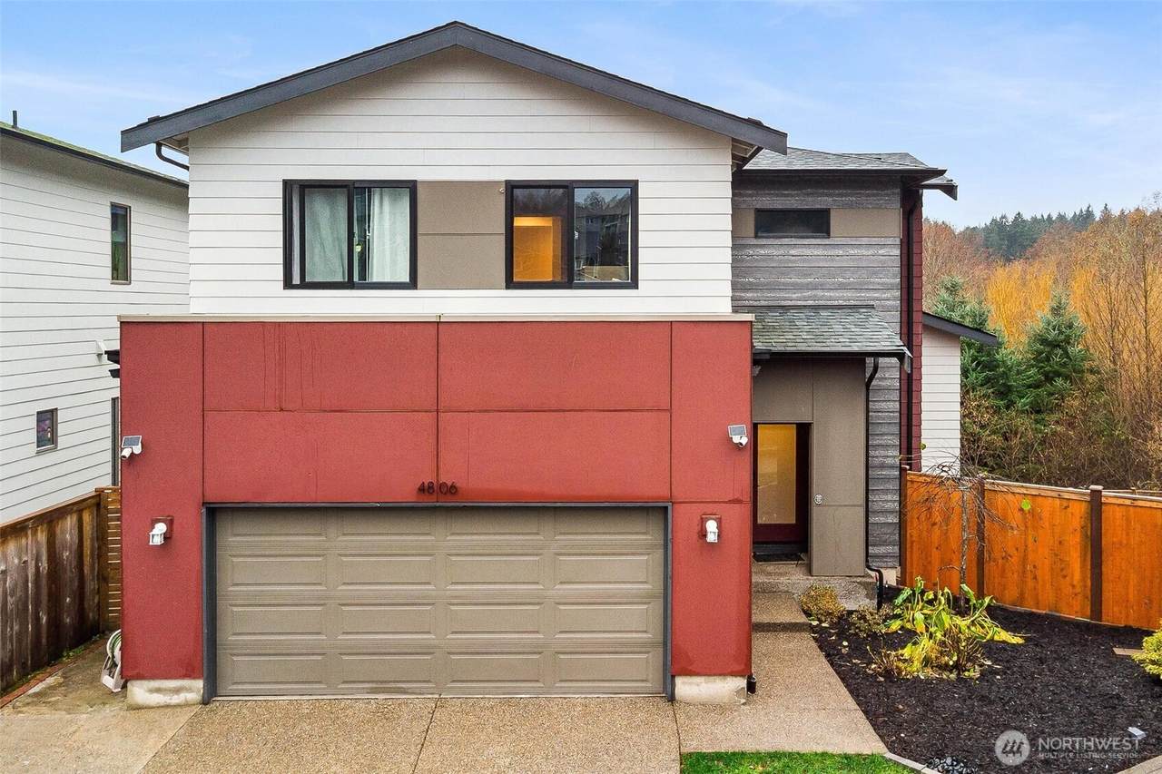 4806 54th Avenue - Photo 1