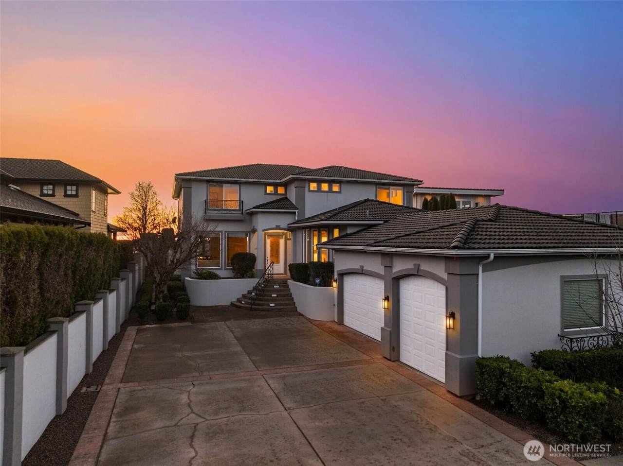3340 Shorecliff Drive - Photo 1