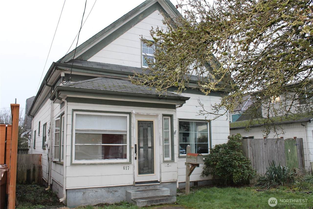 617 Prospect Street - Photo 1
